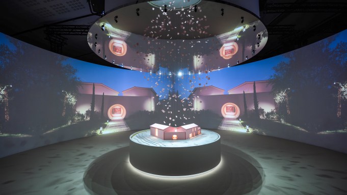 LOrealLuxeTheArtOfFragance_130224_saywho_JeanPiconLOreal_2024_Louvre_Saywho_JeanPicon_dsc_3966_